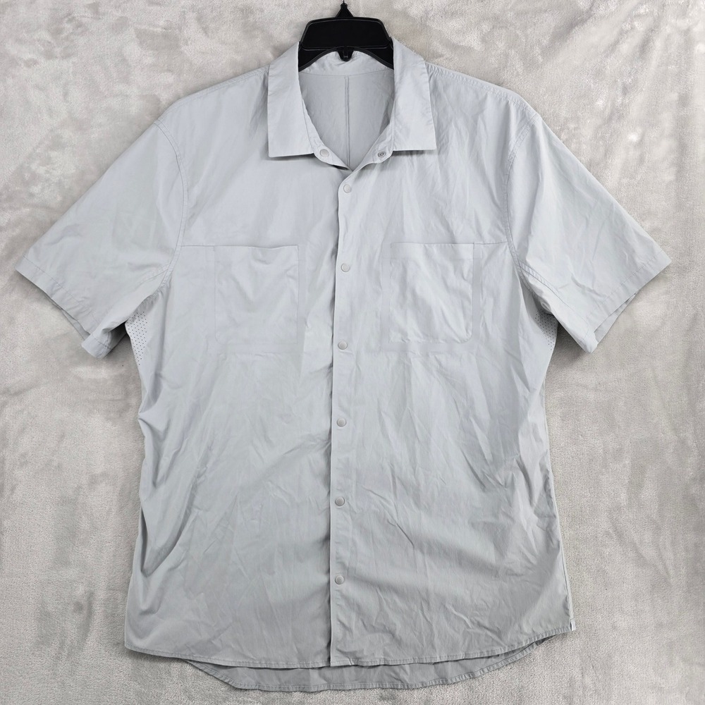 Lululemon Zenway Short Sleeve Buttondown Gray Casual Activewear men's‎ XL